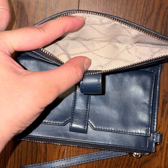 2 piece wallet bundle Michael Kors wallet and Kate spade wallet. - Picture 7 of 9